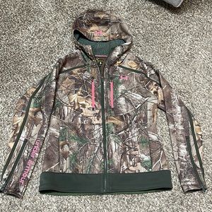 Women UA scent control, water resistant (storm), infrared cold gear jacket